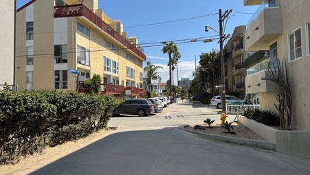 Enlarge photo 89