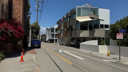 Enlarge photo 4