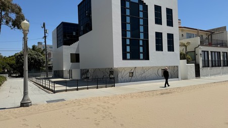 Enlarge photo 13