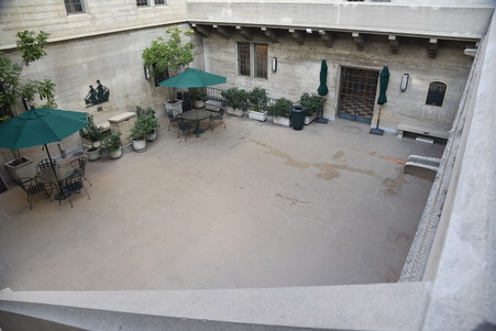 Enlarge photo 51