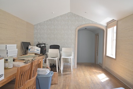 Enlarge photo 223