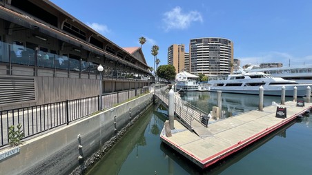 Enlarge photo 19