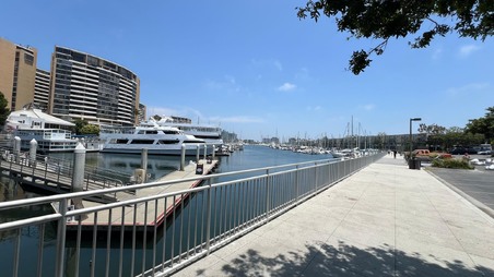 Enlarge photo 46