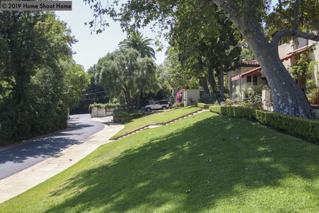 Enlarge photo 53