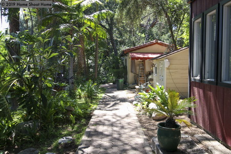 Enlarge photo 36