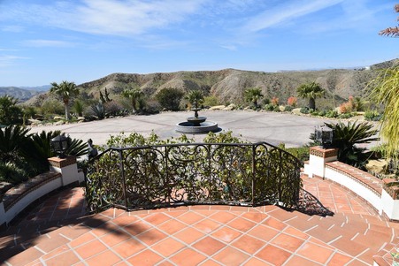 Enlarge photo 68