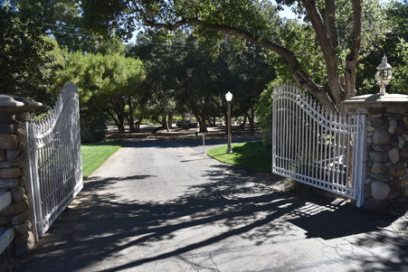 Rancho Deluxe mansion 
