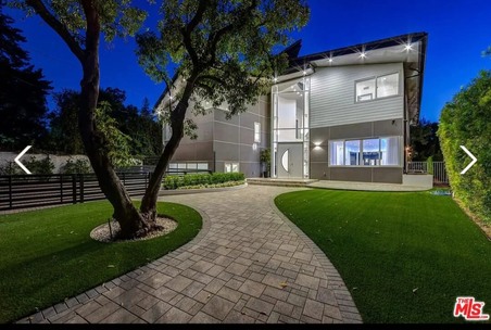 8811 Encino
