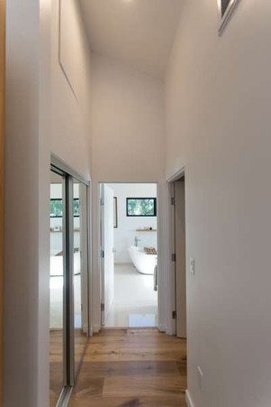 Enlarge photo 47