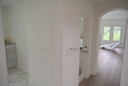 Enlarge photo 37