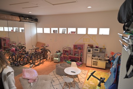 Enlarge photo 52