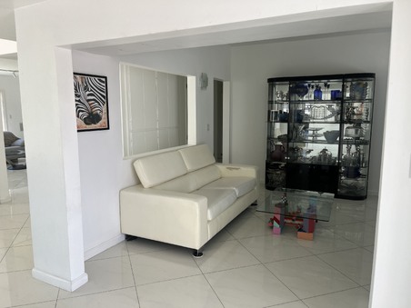 Enlarge photo 46