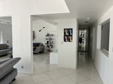 Enlarge photo 48