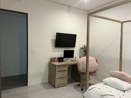 Enlarge photo 38