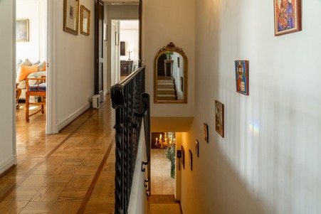 Enlarge photo 84
