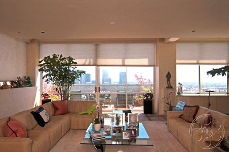 Westwood Apartment_37