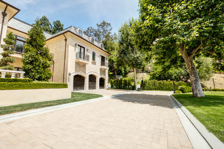 Enlarge photo 29