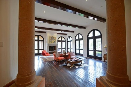 Enlarge photo 92