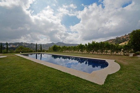 Enlarge photo 10