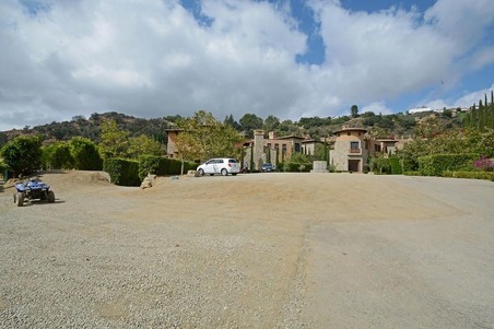 Enlarge photo 32