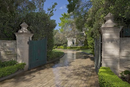 Enlarge photo 22
