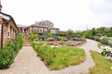 Enlarge photo 24