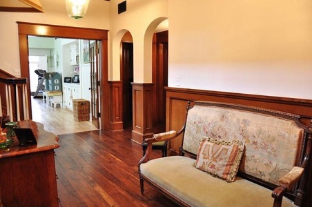 Enlarge photo 105