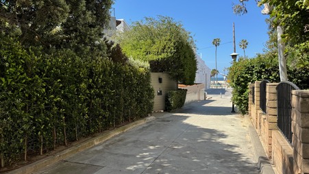 Enlarge photo 49