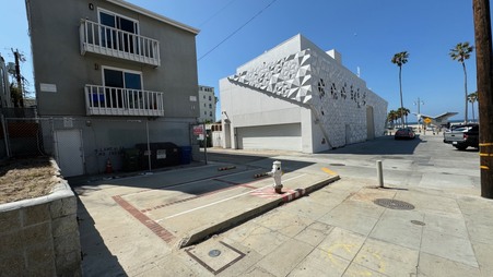 Enlarge photo 59