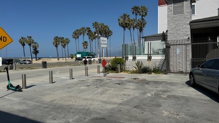 Enlarge photo 69