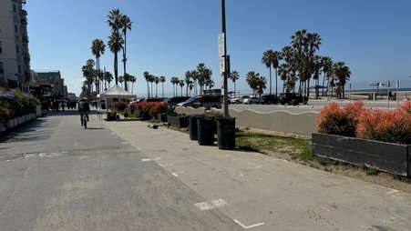 Enlarge photo 118