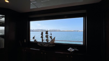 Enlarge photo 37