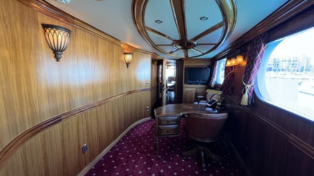 Enlarge photo 63