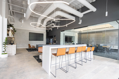 Amenity center 
