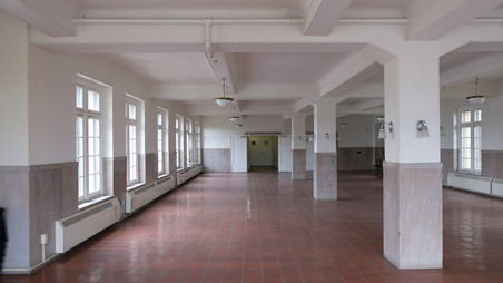 Enlarge photo 18