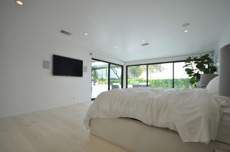 Enlarge photo 36