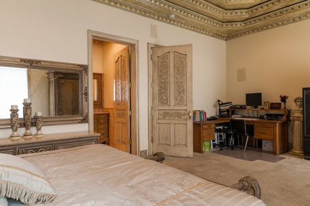 Enlarge photo 29
