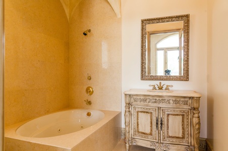 Enlarge photo 48
