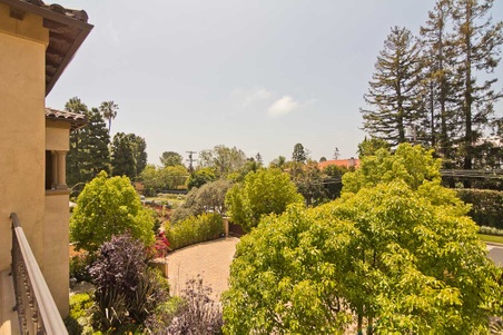 Enlarge photo 56