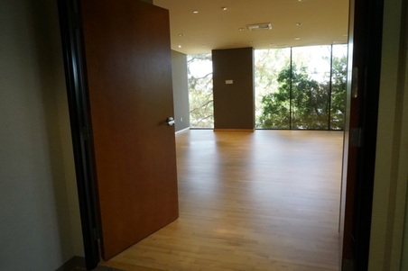 Enlarge photo 54