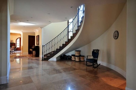 Enlarge photo 37