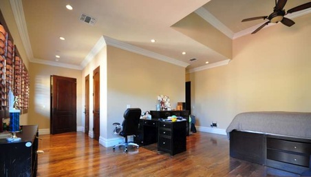 Enlarge photo 52