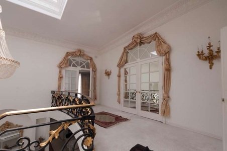 Enlarge photo 42