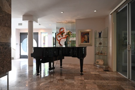 Enlarge photo 27