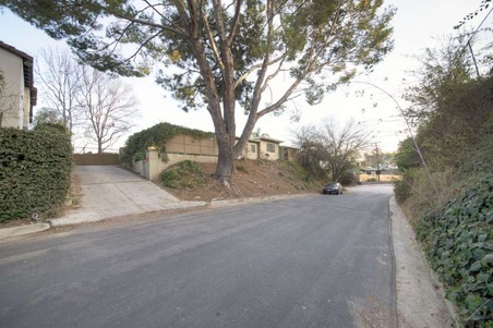 Enlarge photo 2