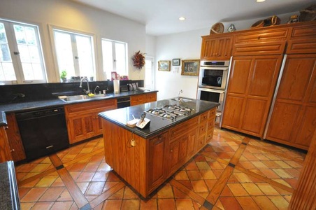 Enlarge photo 25