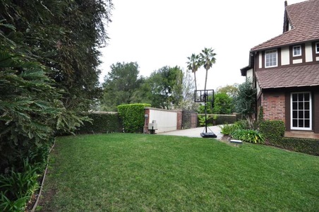 Enlarge photo 83