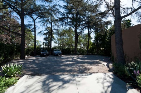 Enlarge photo 22