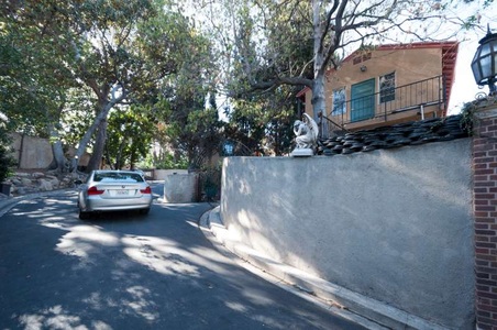 Enlarge photo 35