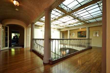 Enlarge photo 46